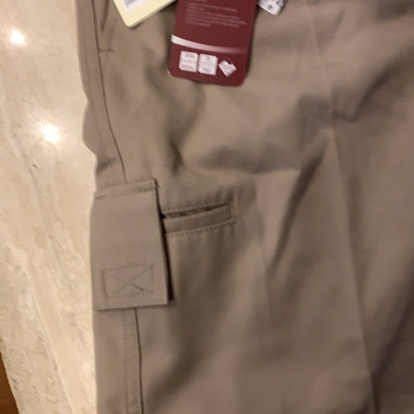 Biz Collection cargo shorts NWT - Picture 2 of 6